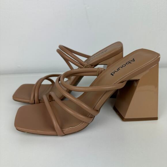 Abound Womens Strappy Slip-On Slide Faux Leather Block Heel Beige Sandals 6.5M - Picture 2 of 9